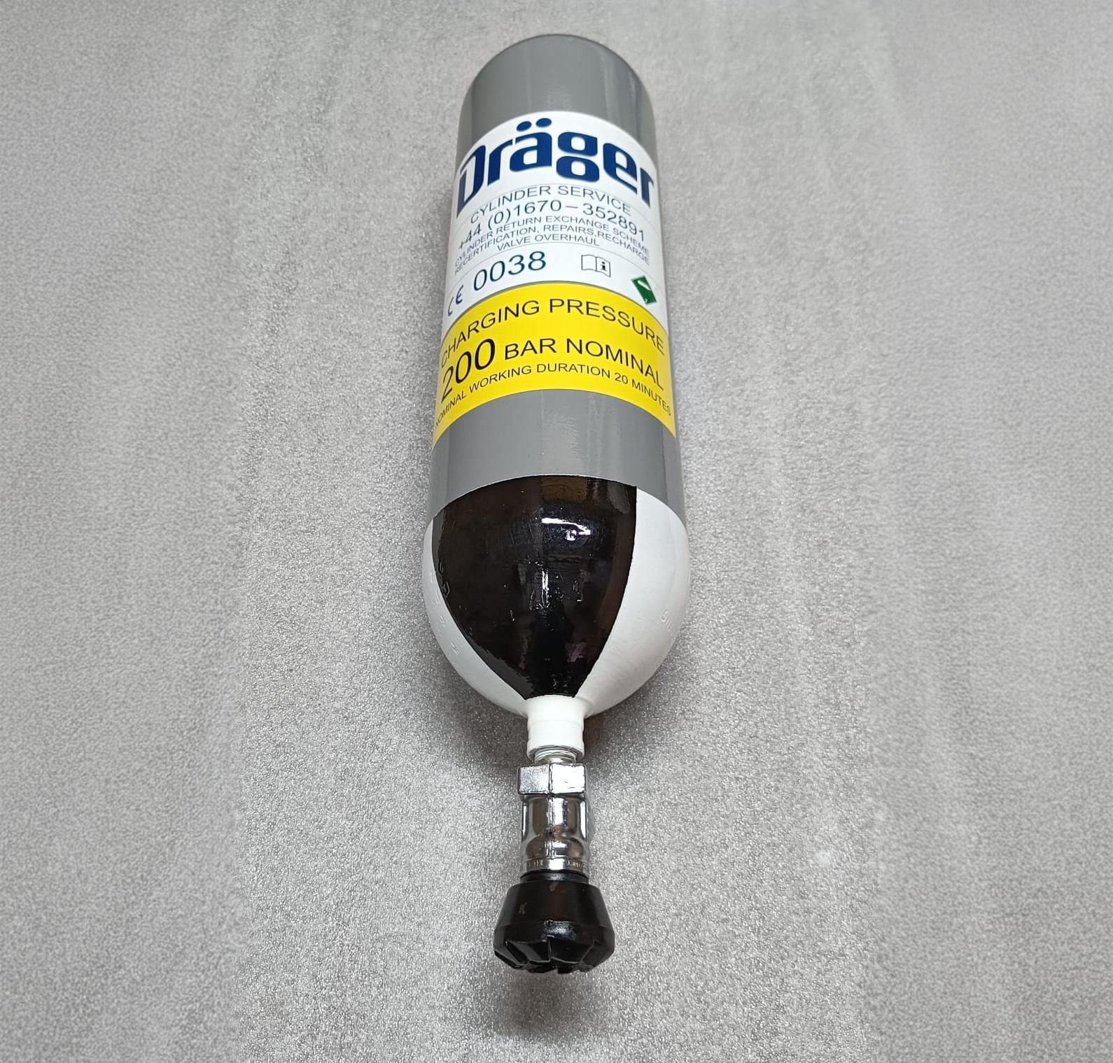 Drager 6L steel PCP cylinder 200 bar valve close-up