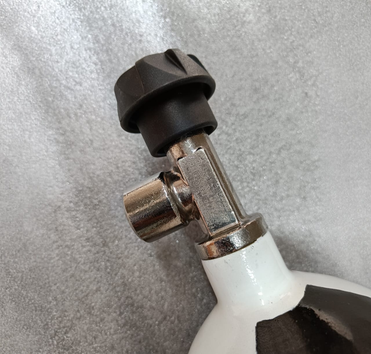 Drager 3L carbon PCP air cylinder refurbished – view 8