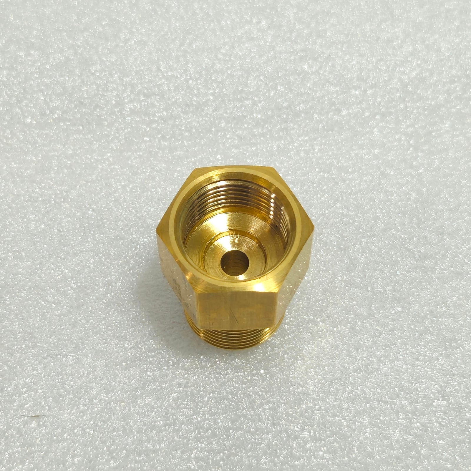 PCP universal brass adapter – inside view