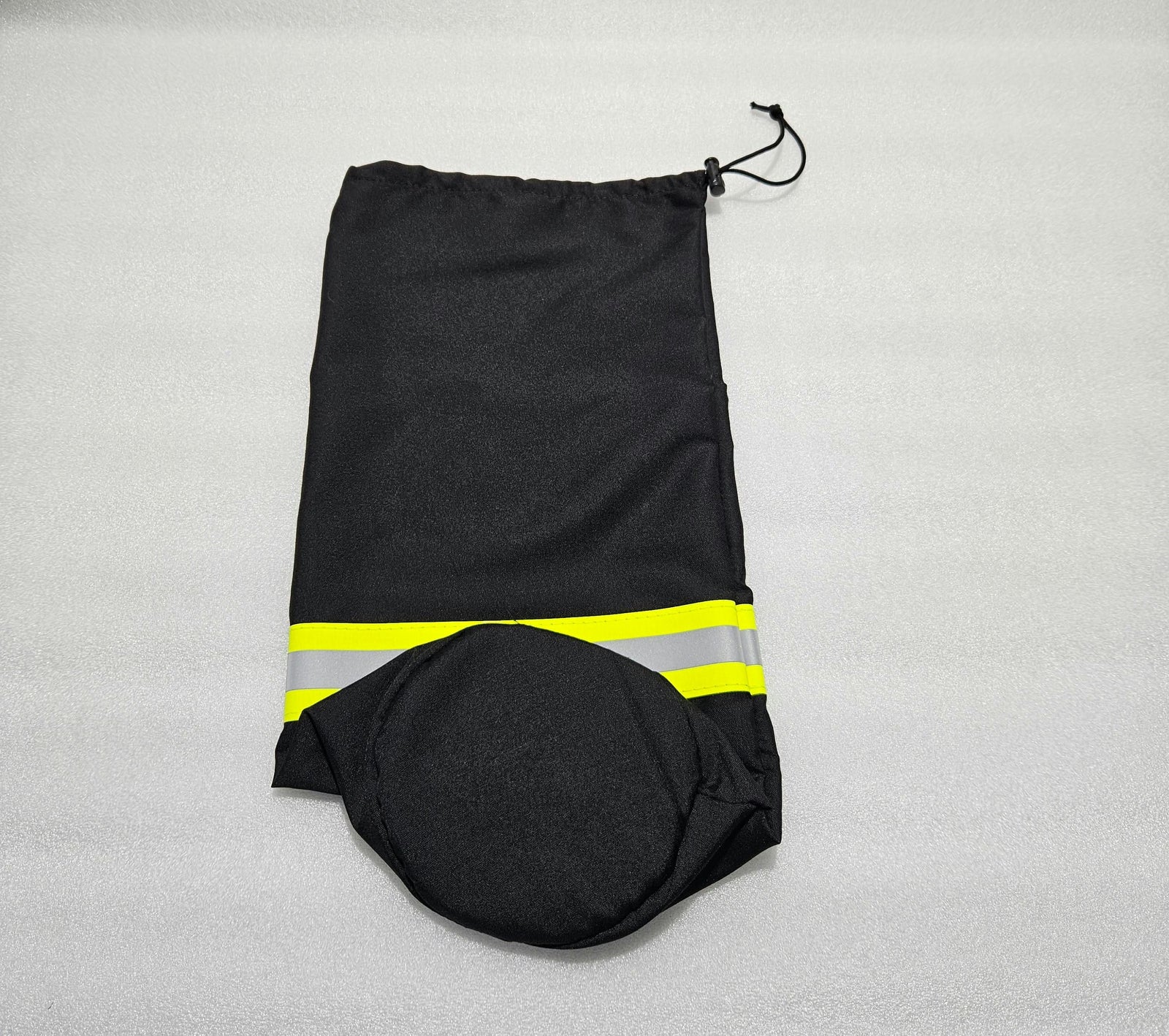 Black PCP cylinder cover rope closure detail